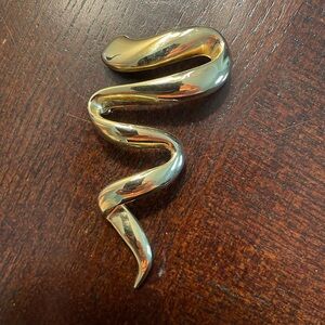 1980’s vintage Edwin Pearl pin